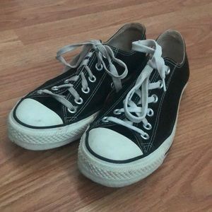 Black converse